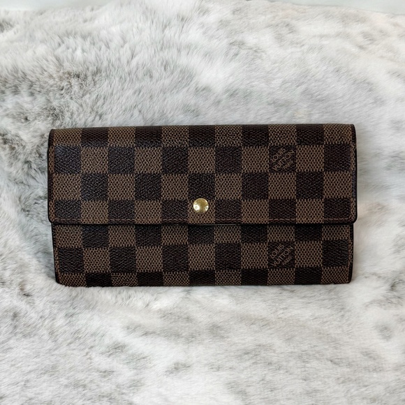 Louis Vuitton Damier Ebene Sarah Wallet. P0003 - Picture 1 of 11